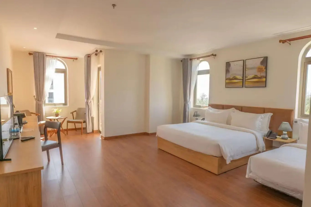 Номер семейный Junior с видом на море в Sea Breeze Resort