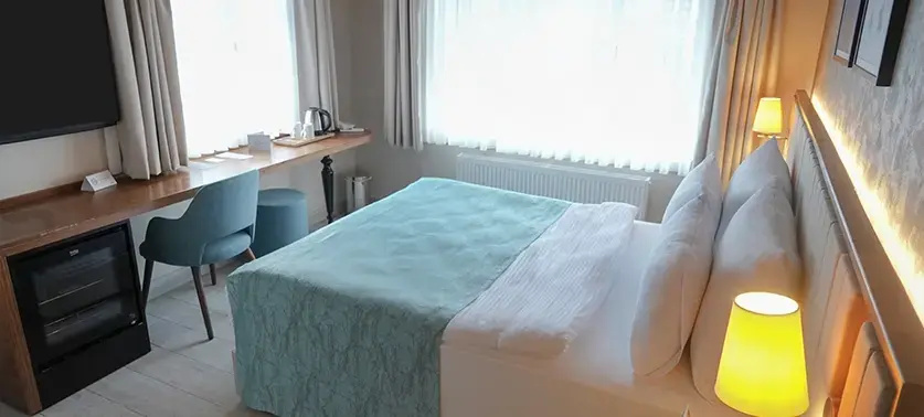 Superior French bed room
