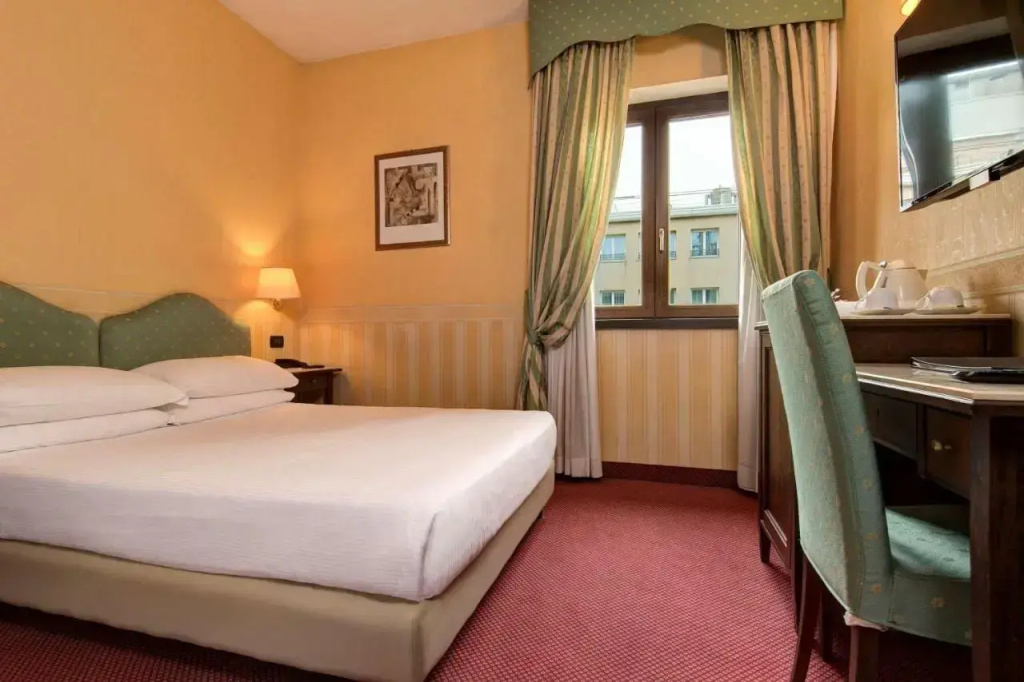 Hotel photo 12