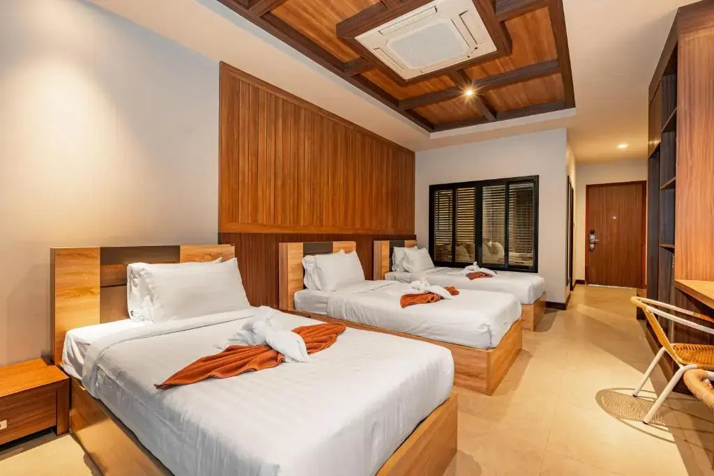 Deluxe Triple Villa