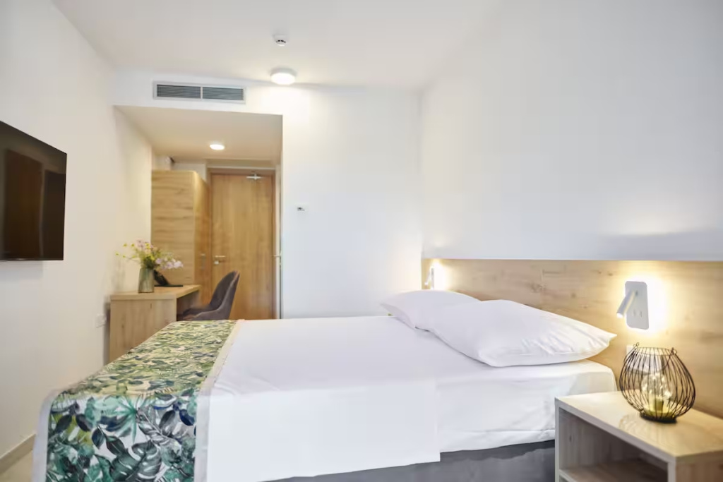 Family with Terrace Double room (full double bed)