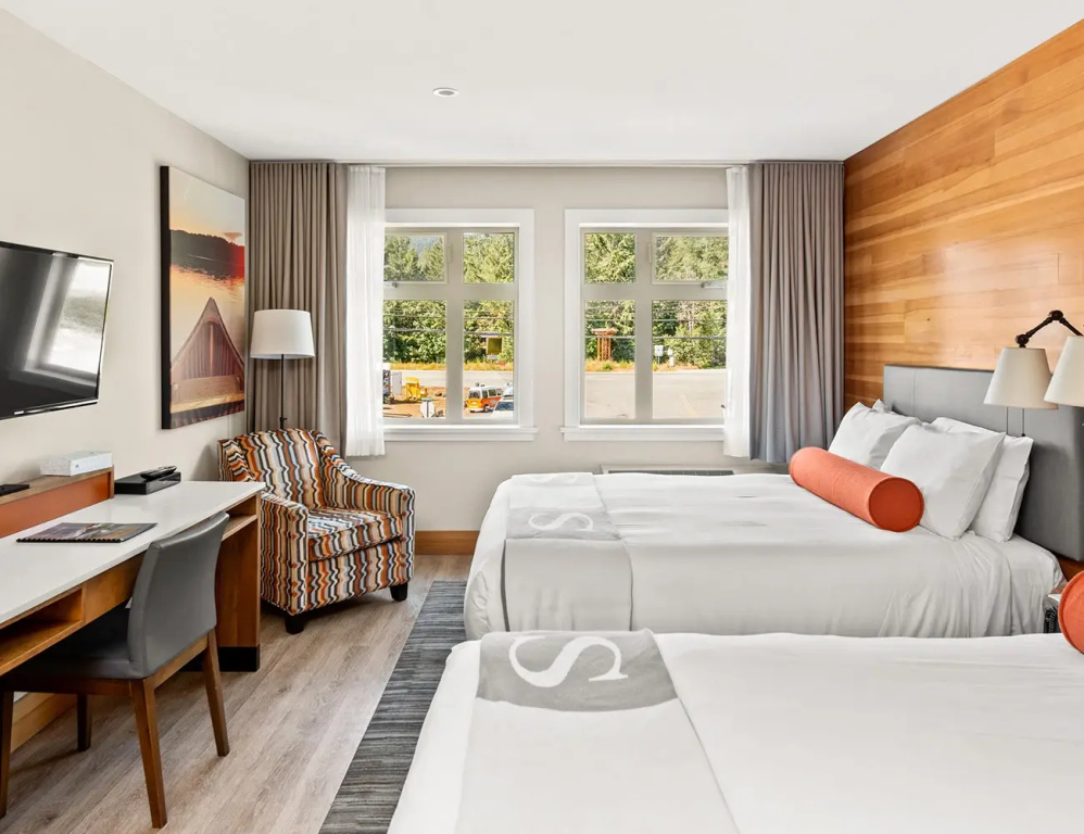Premium (non-lake view) Quadruple room with resort view