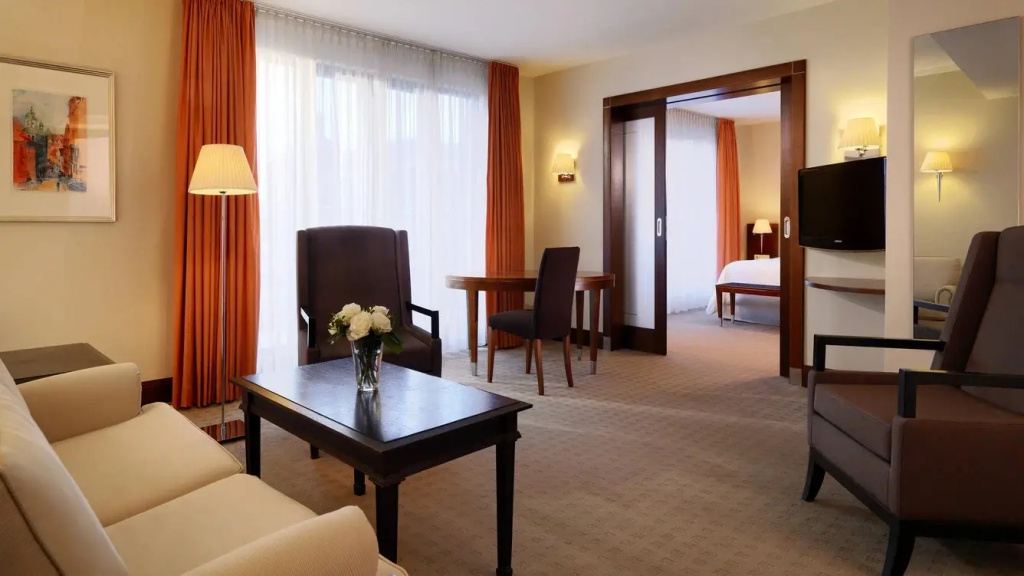 Sterntor Double Suite (full double bed)