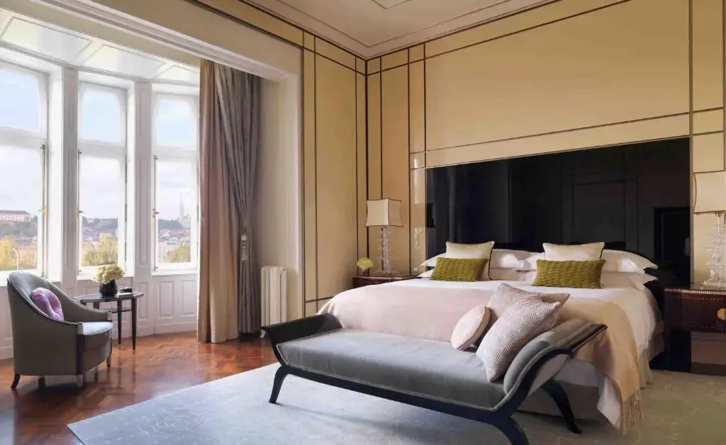 Four Seasons Hotel Gresham Palace Budapest — фото