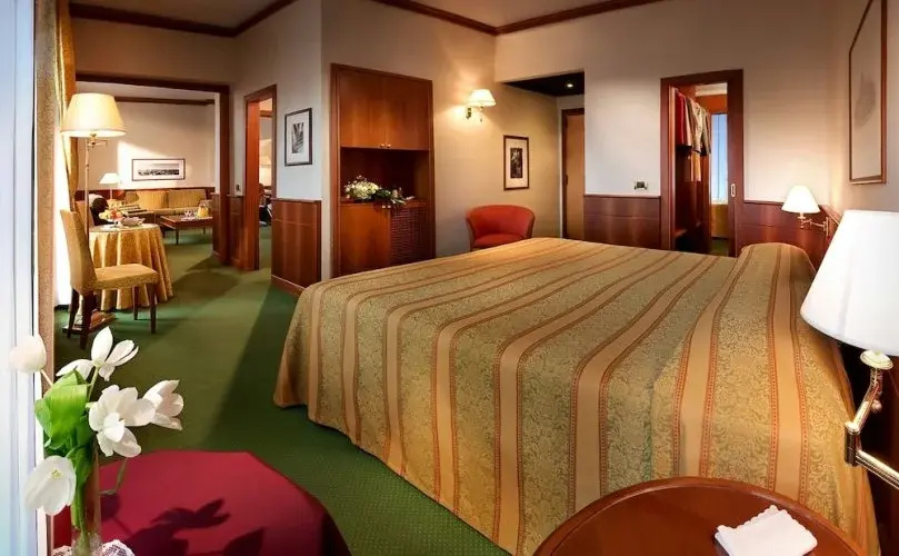 Classic Double Suite Room (full double bed)