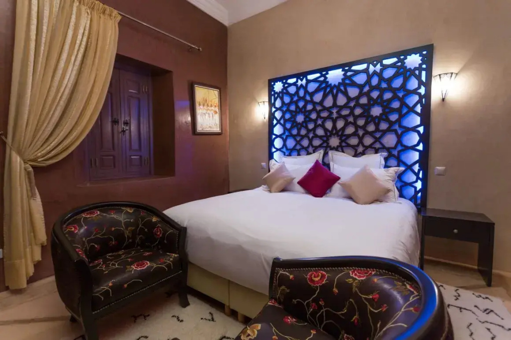 Bab Ghmate Double room (full double bed)