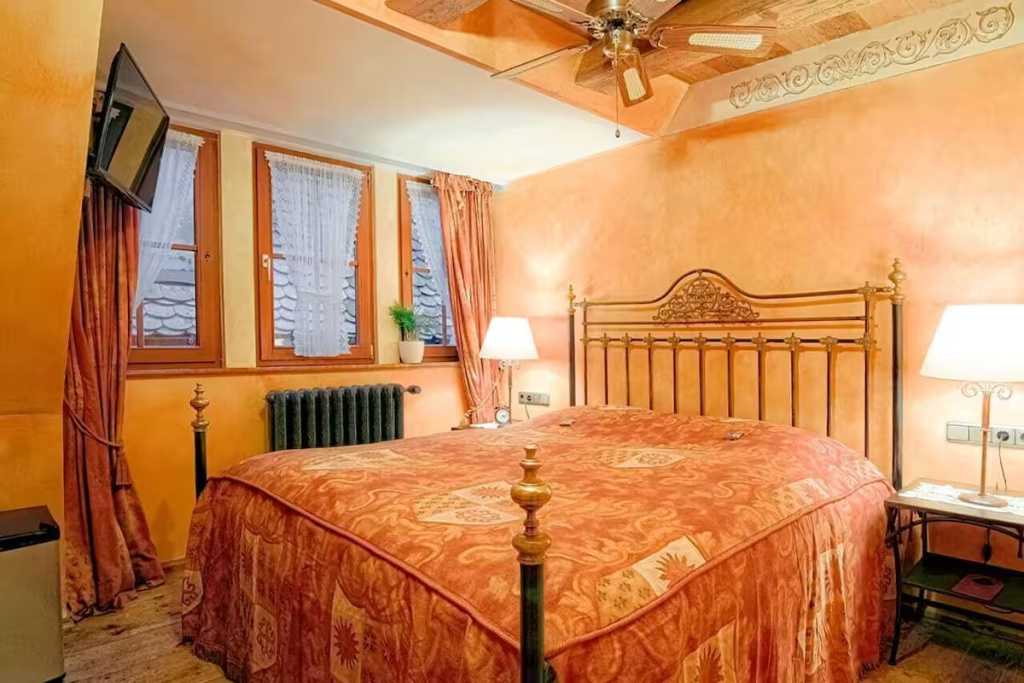 Hotel Gotisches Haus - Chambres