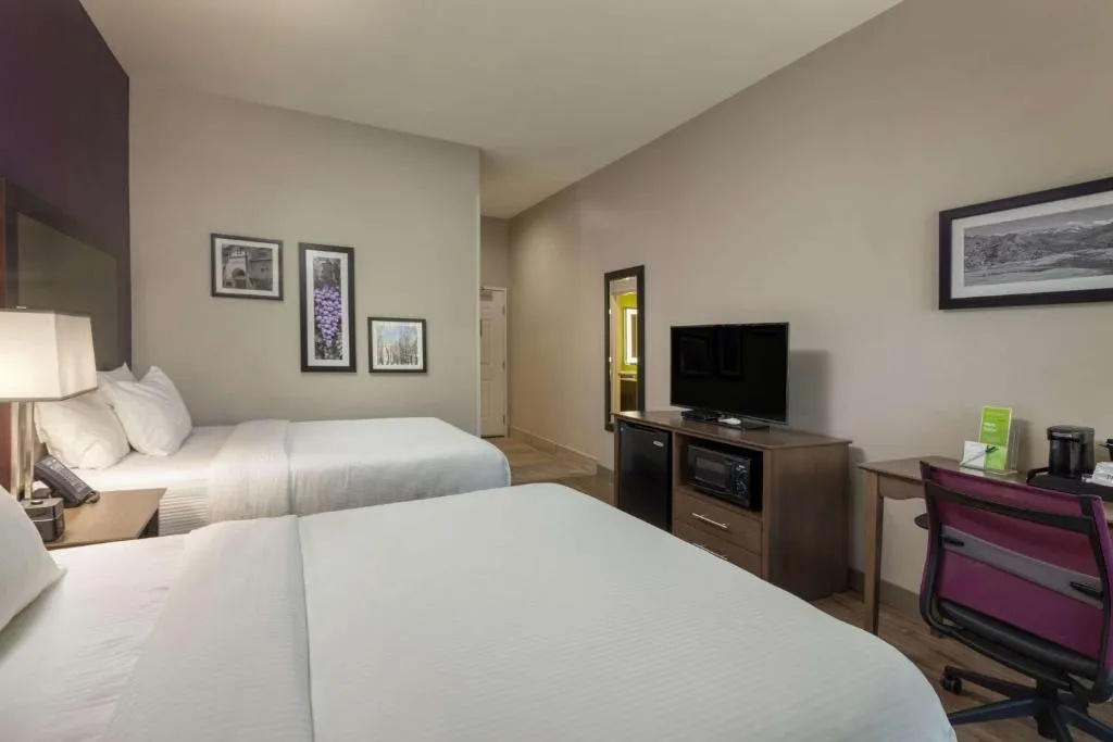 La Quinta Inn & Suites by Wyndham Visalia/Sequoia Gateway - Chambres