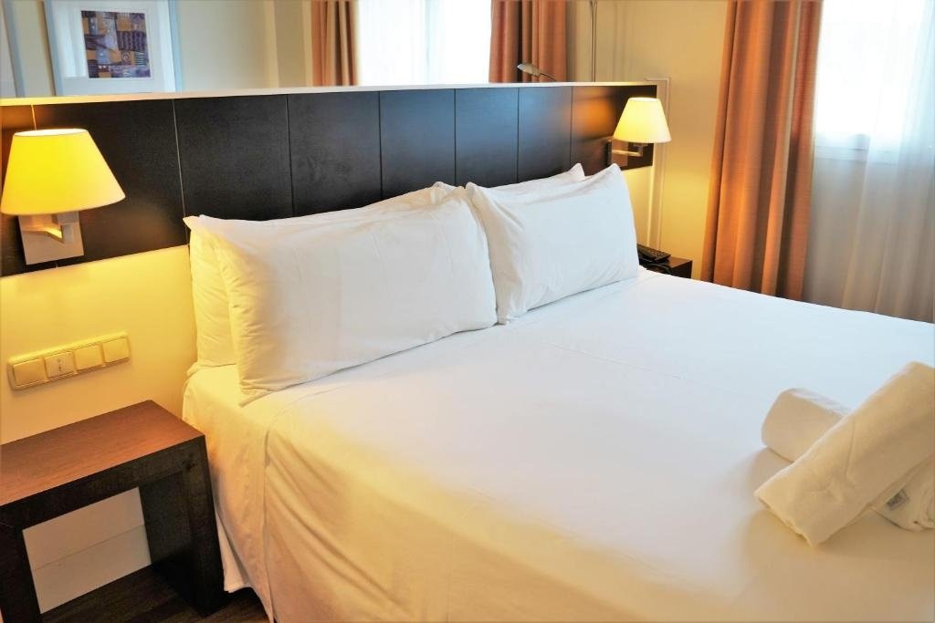 Hotel Port Feria Valencia - Chambres