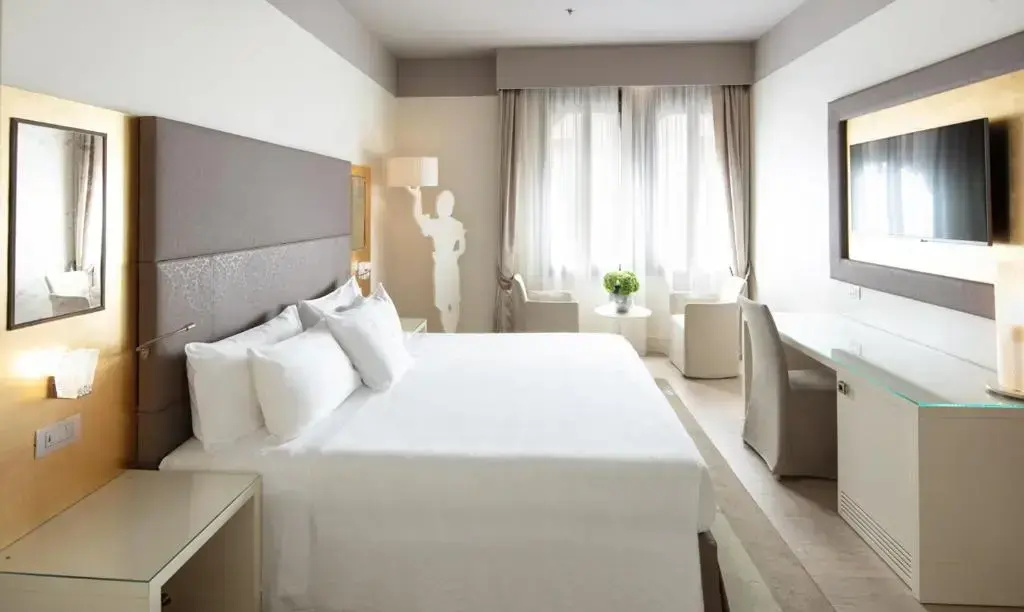 Premium Double room with partial view (full double bed)