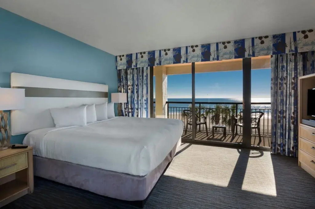 Double Suite oceanfront (full double bed)