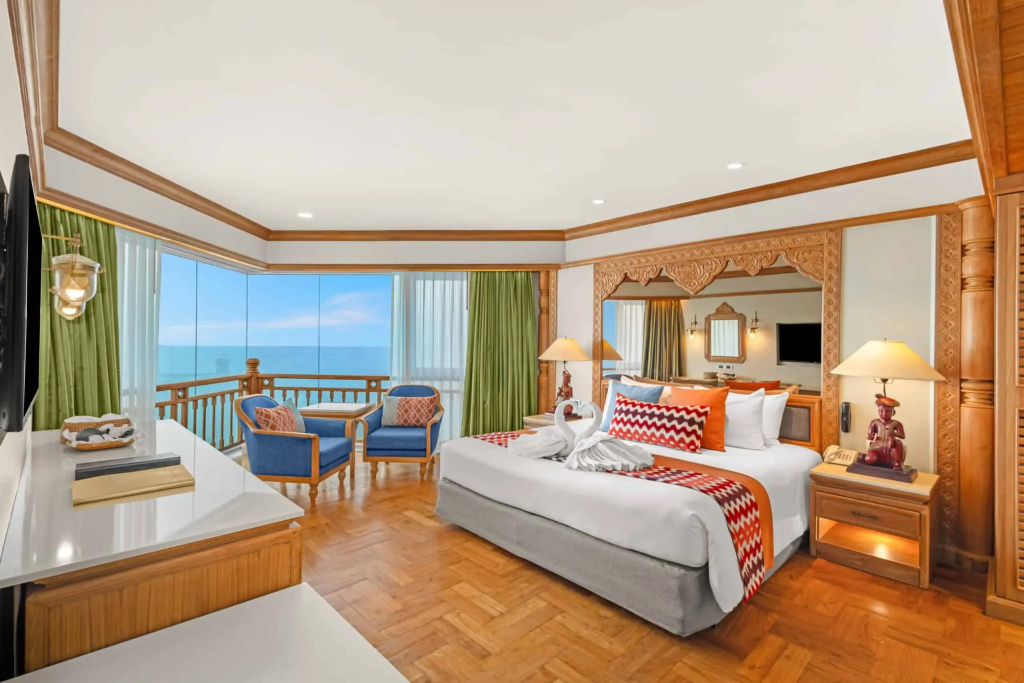 2 Bedrooms Thai Heritage Theme Suite