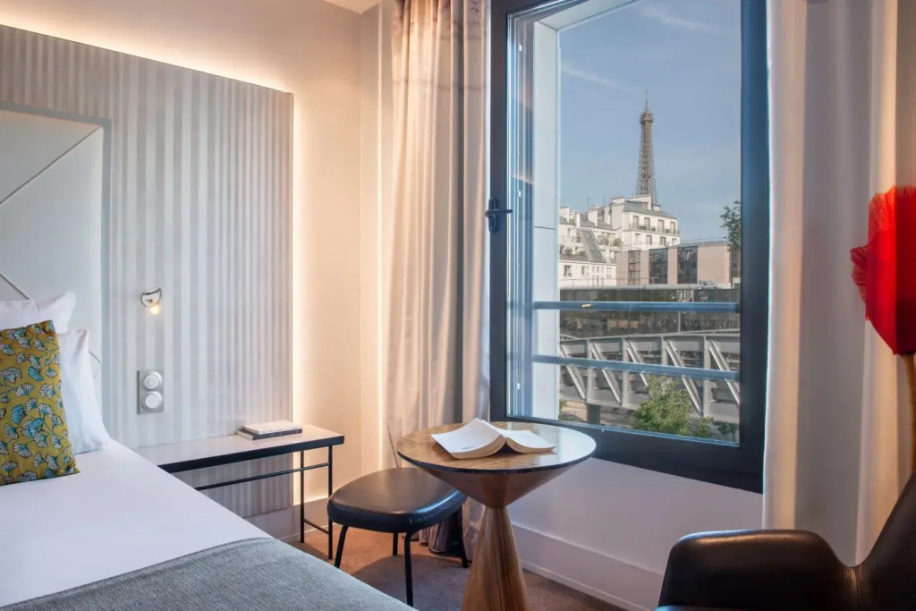 Le Parisis Paris Tour Eiffel - Chambres