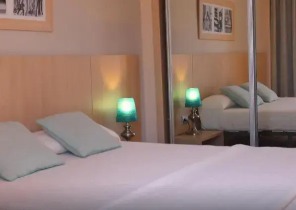 Advise Hotels Reina - Chambres