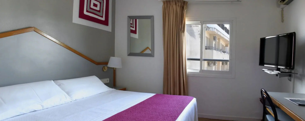 Double room (twin beds)