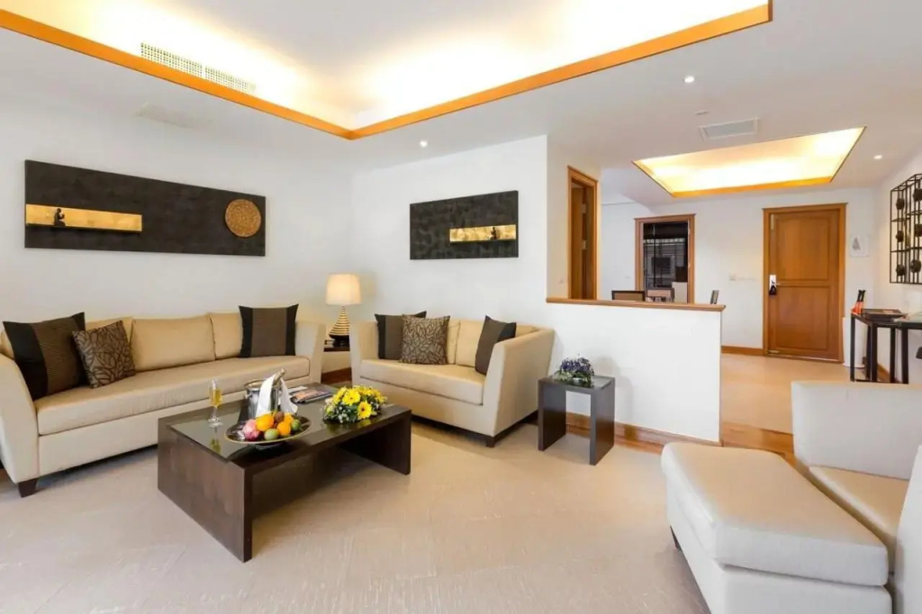 Lobby & Reception