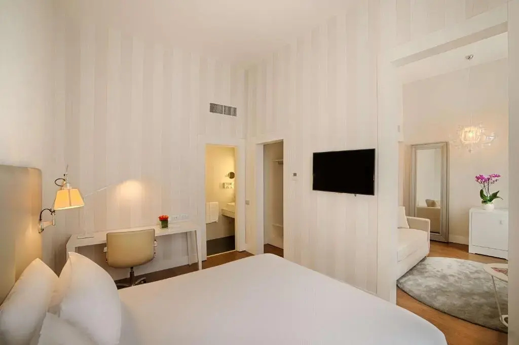 Panoramic Double Suite (full double bed)