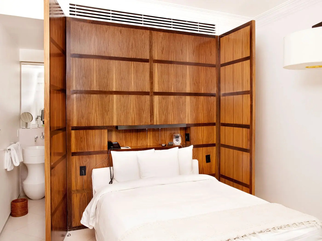 Double room with balcony (full double bed)