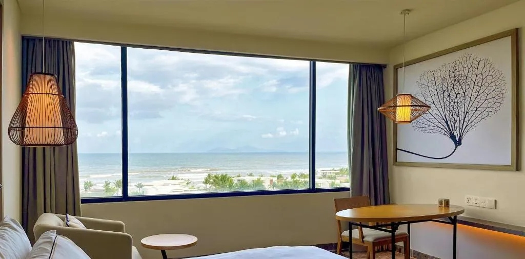 Deluxe Double room with ocean view (full double bed)