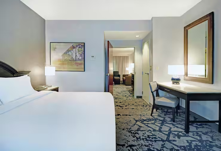 Embassy Suites by Hilton Charleston Hotel - Chambres