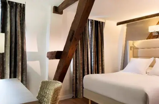 Classic Double room (full double bed)