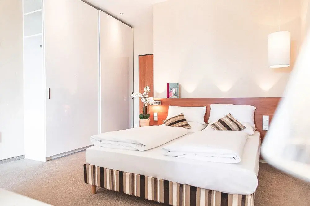 Double Junior Suite (full double bed)