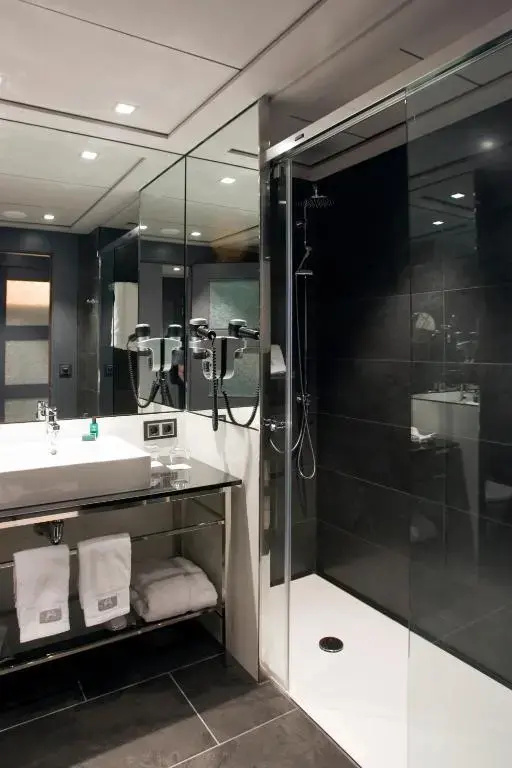 Hotel Val De Neu - Chambres