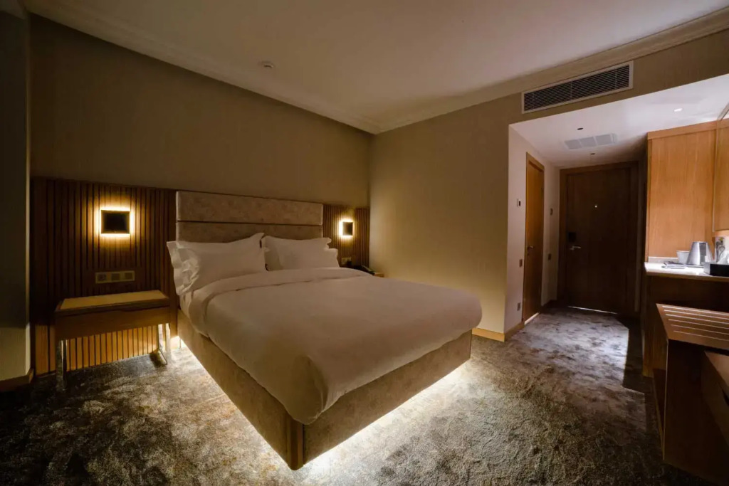 Двухместный полулюкс двуспальная кровать в Frankfort Hotel & Spa (Франкфорт и Спа)