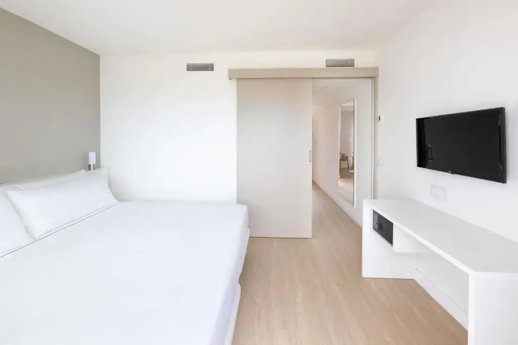 With Pool Access Double Junior Suite (twin beds)