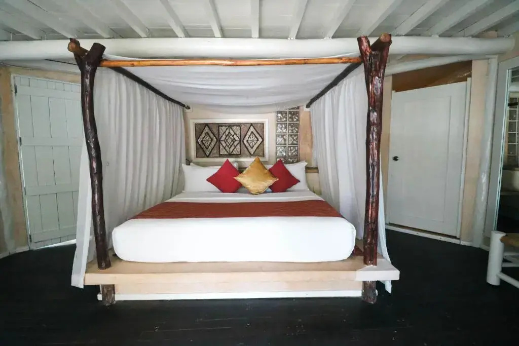 Deluxe Triple Ground Floor room oceanfront