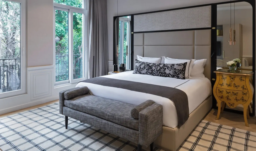 Grand Deluxe room