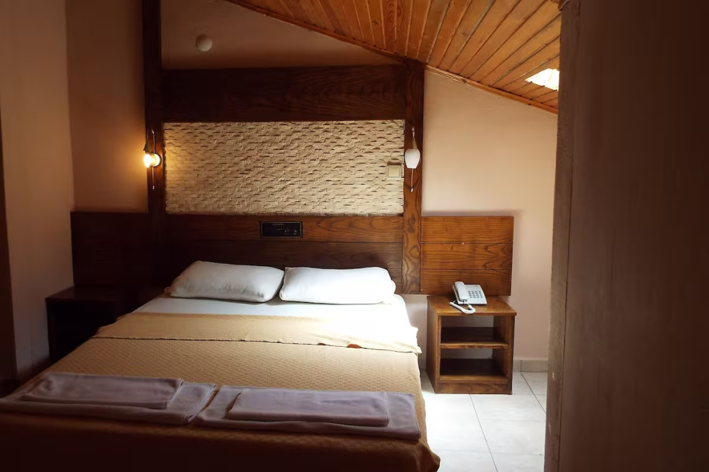 Family Double Duplex room (full double bed)
