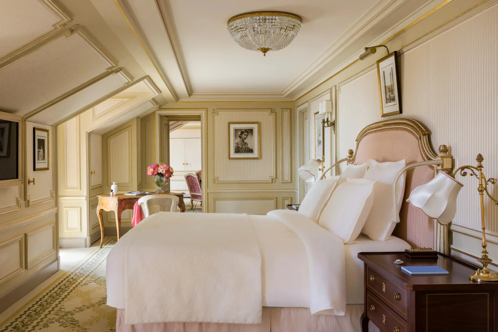 Maria Callas Double Suite (full double bed)