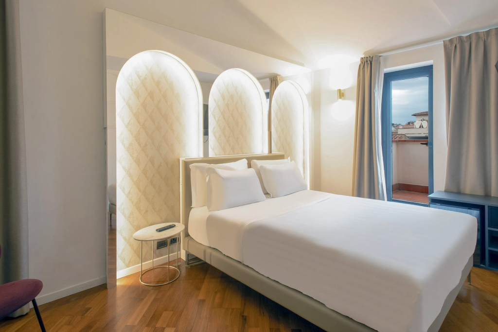 B&B Hotel Firenze Laurus al Duomo - Tap to explore photos