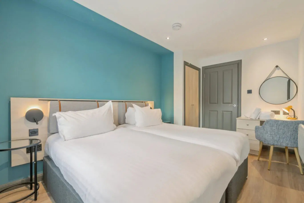 Holyrood Aparthotel - Chambres