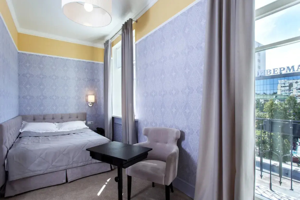 Business Single room with balcony