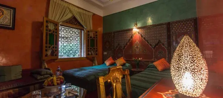 Zohra Large Double room (twin beds)