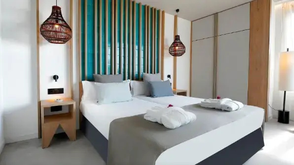 Deluxe Double Junior Suite with sea view (twin beds)