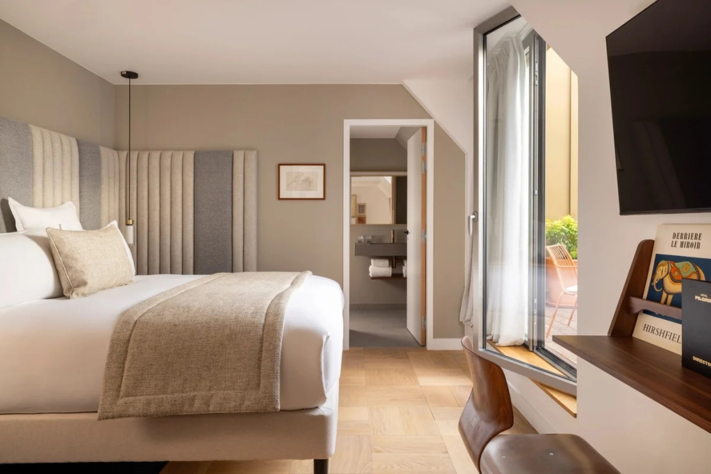 Deluxe Terrace Double room (full double bed)