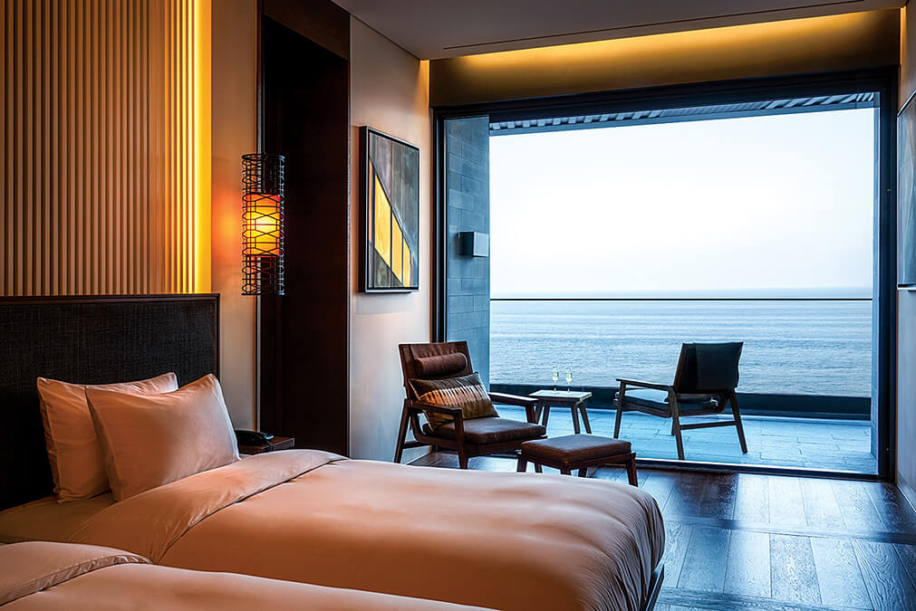 Cabin X Seaside Double Suite (full double bed)