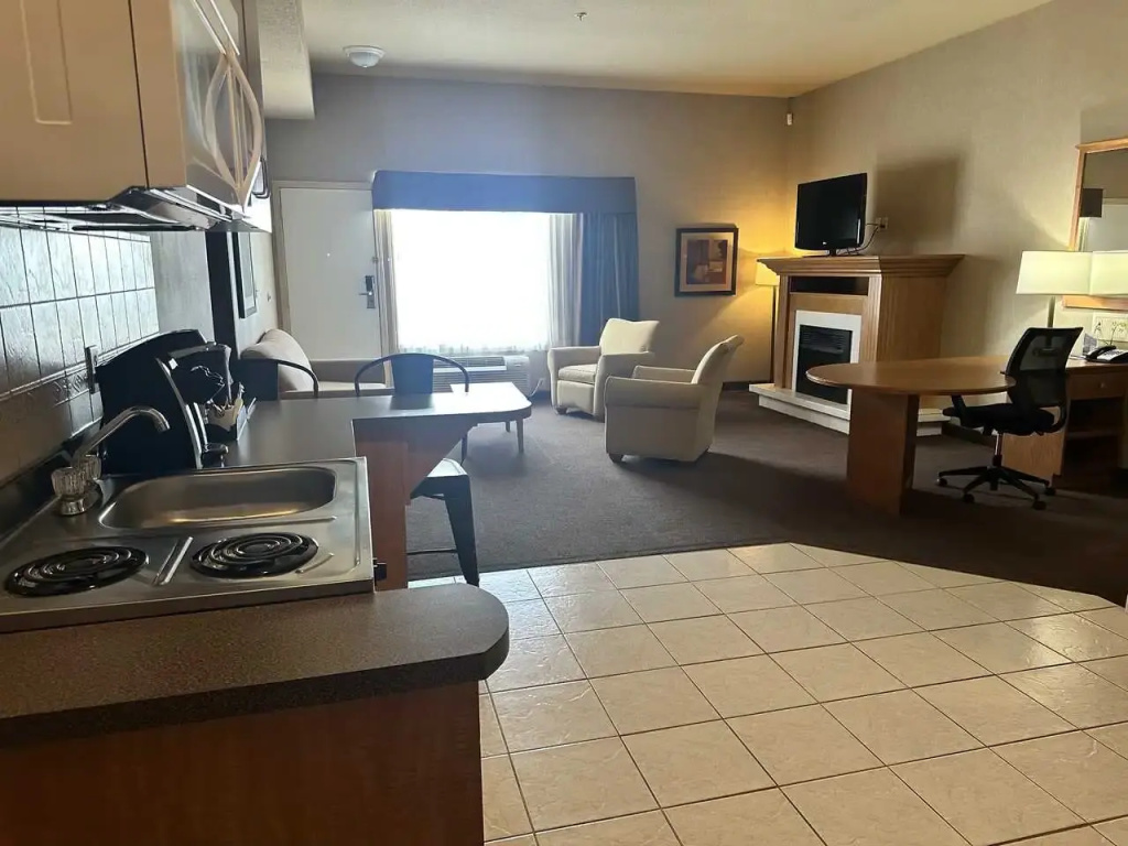 1 Bedroom Kitchenette Double Suite (full double bed)