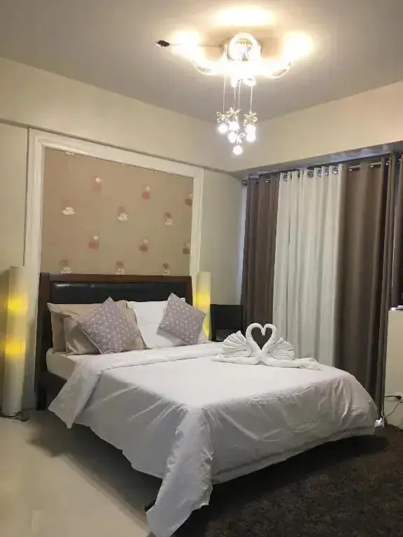 Double Studio with pool view (full double bed)