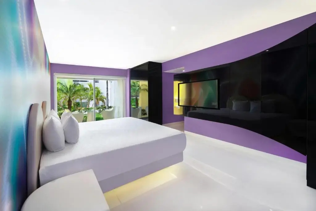 Trendy Double room (full double bed)
