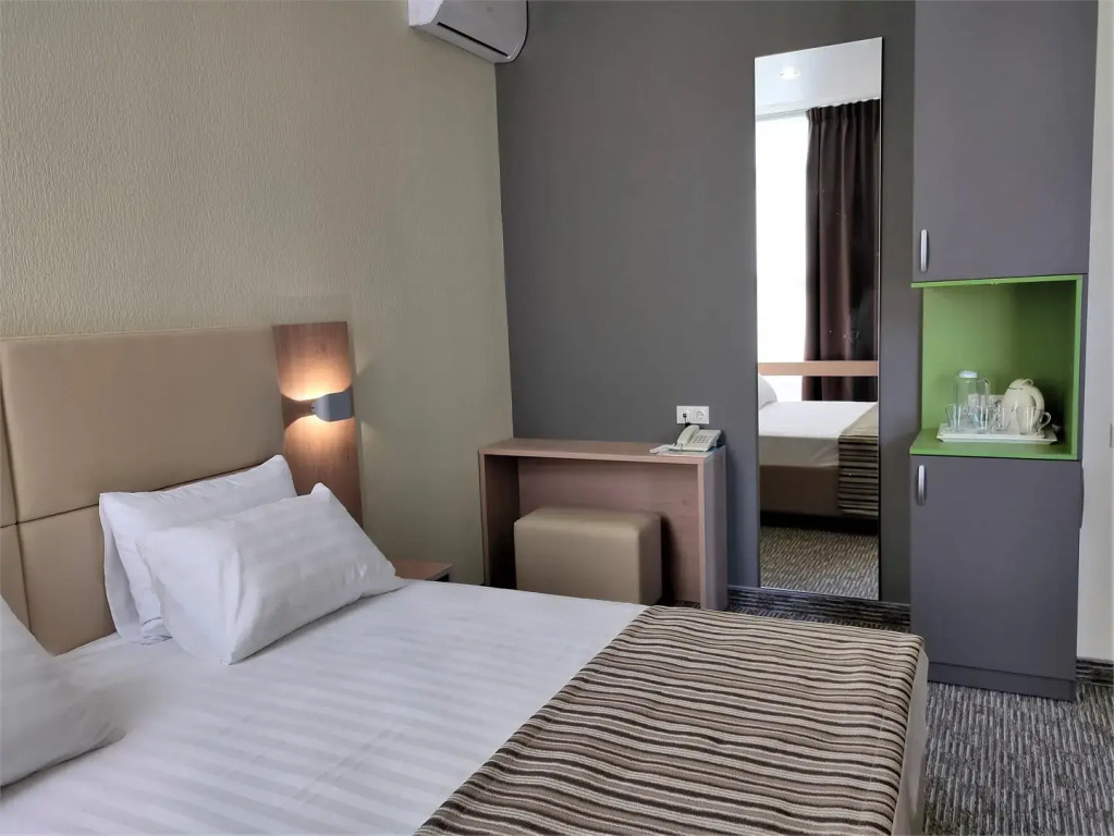 Трёхместный люкс семейный в Бургас