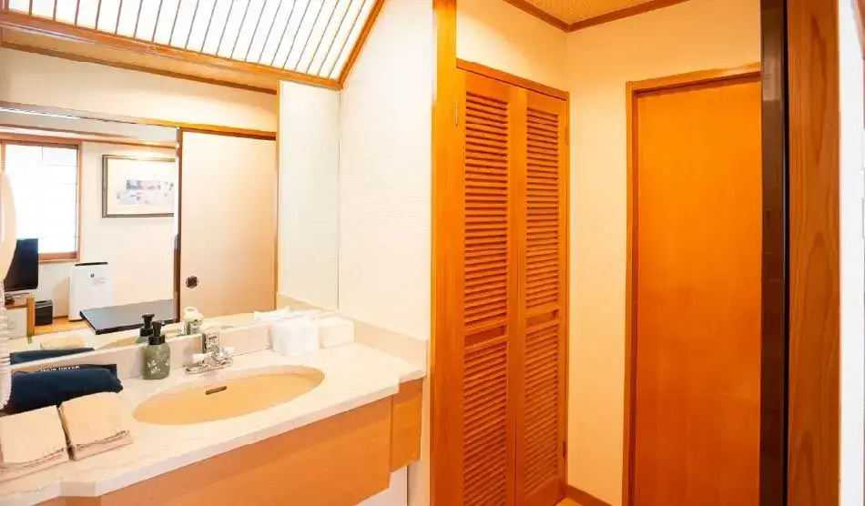 JR Hotel Clement Uwajima - Chambres