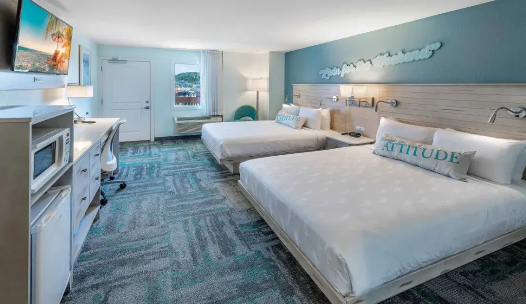 Parkway Quadruple room