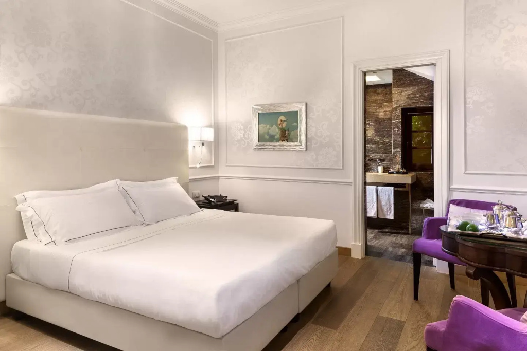 Classic Double room (full double bed)
