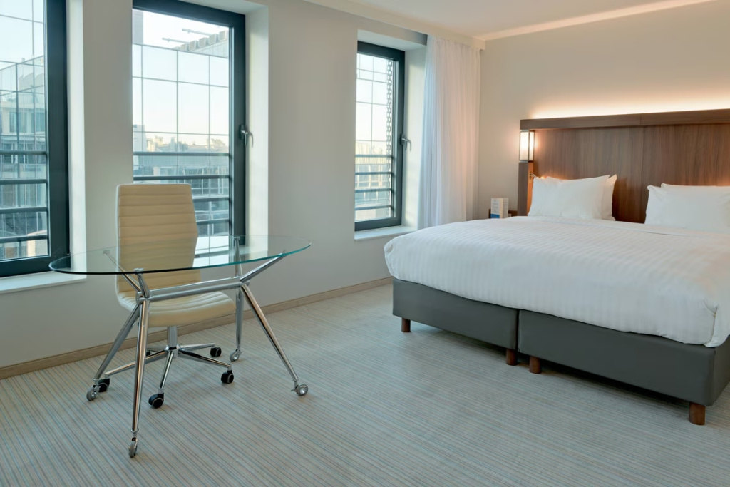 Executive Double room (full double bed)