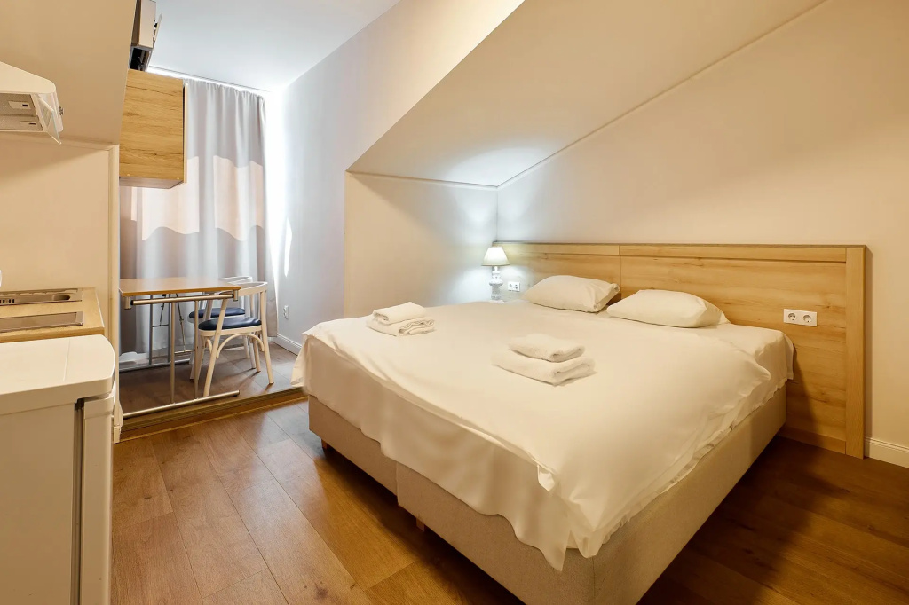 Double Studio (full double bed)