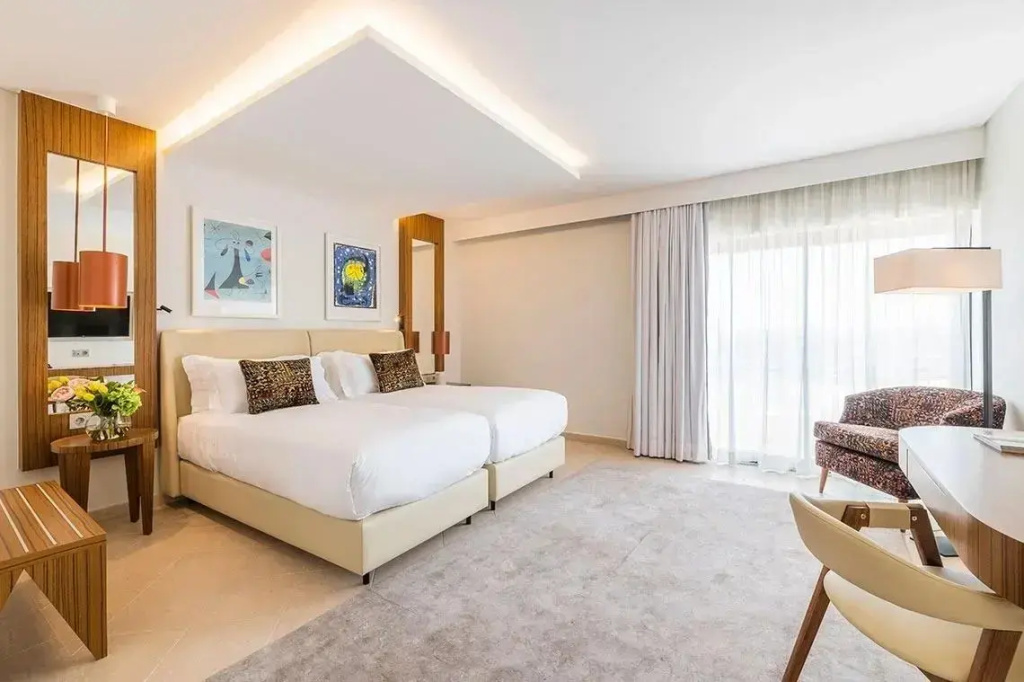 Superior room